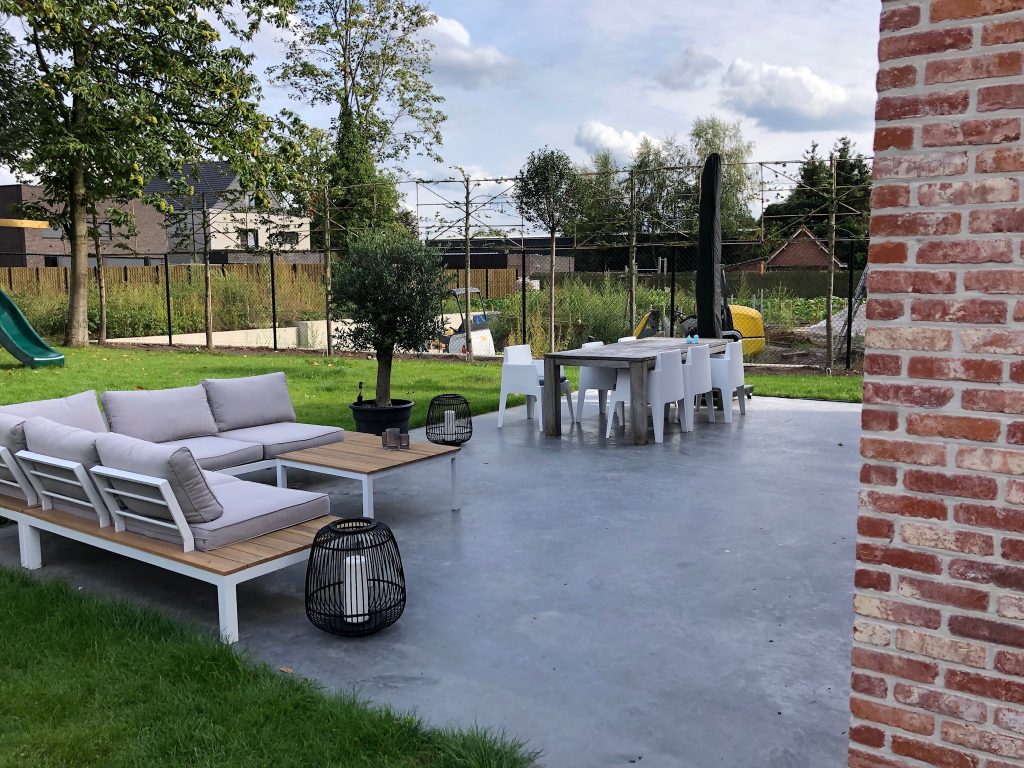 Strak terras in beton