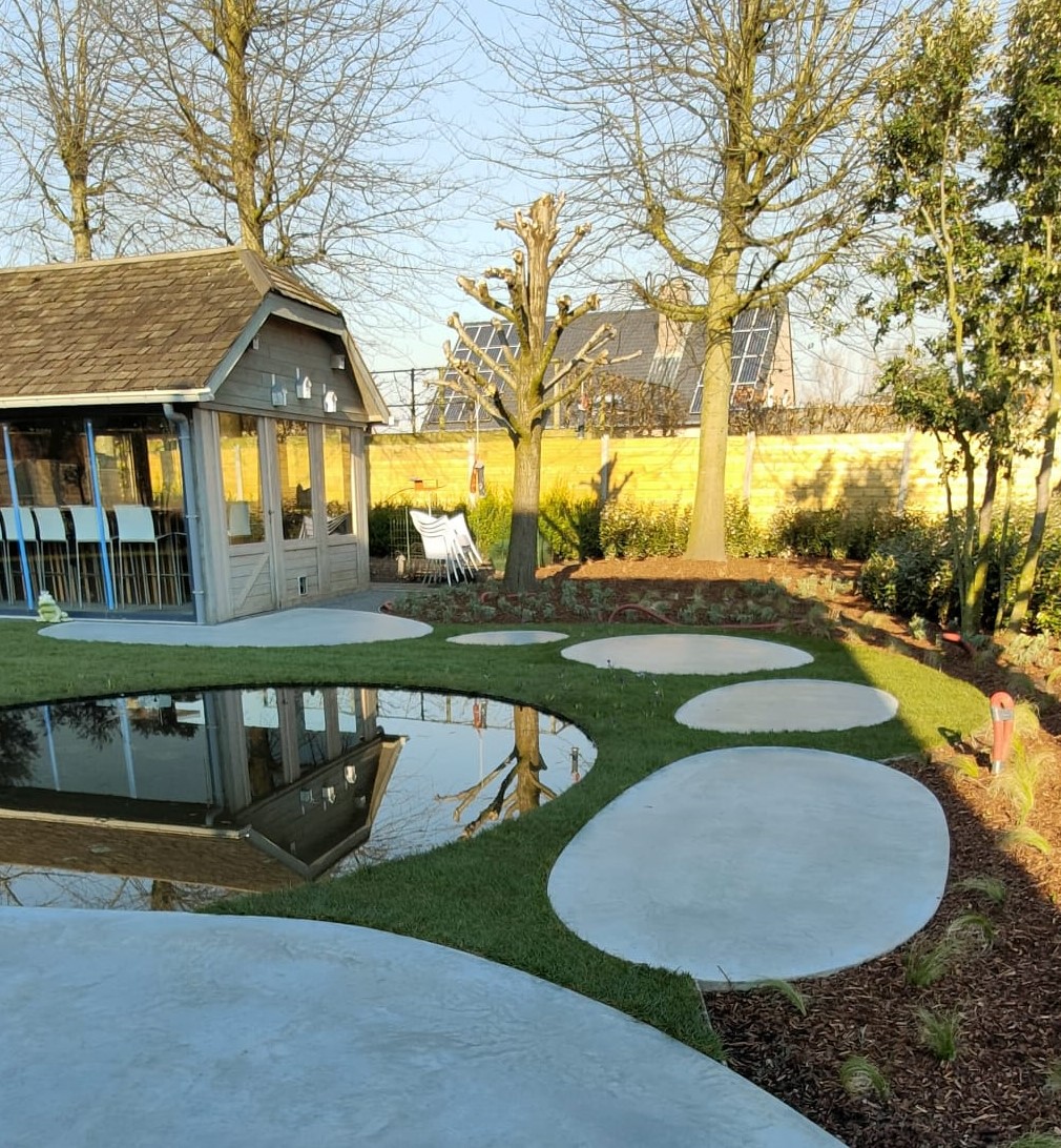 Terras met ronde vlakken in polybeton